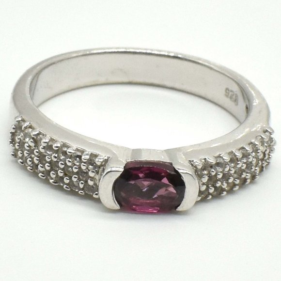 925 Sterling Silver Garnet and Cubic Zirconium Ring, Size 7 - Picture 3 of 5